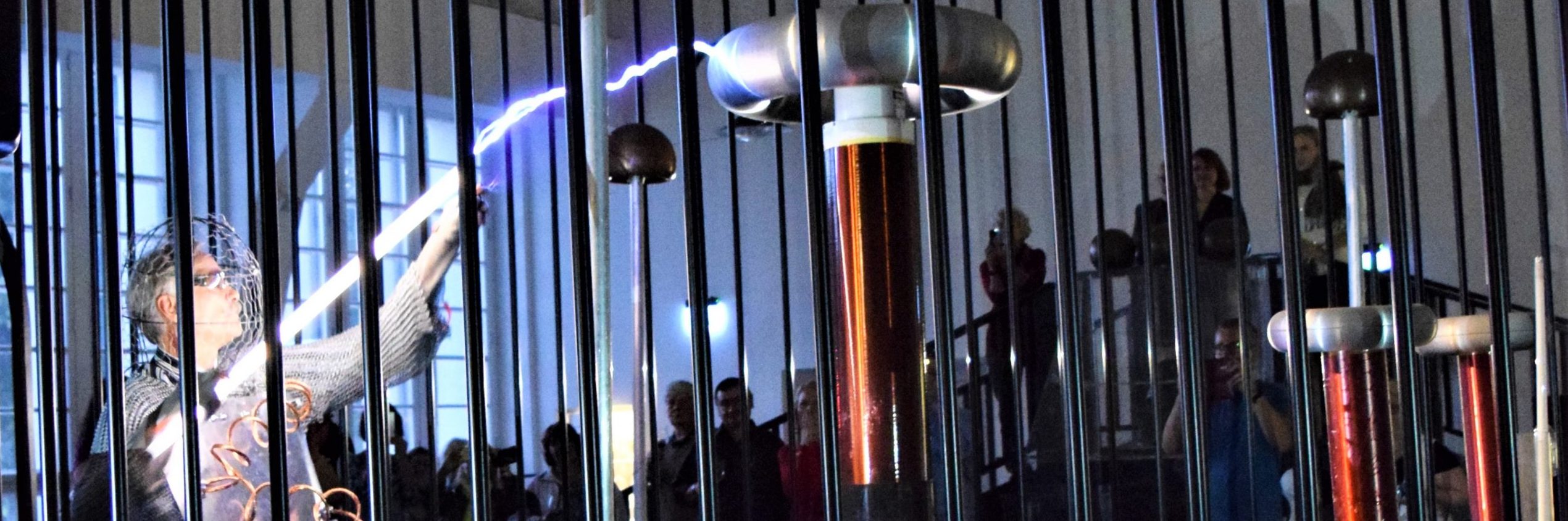 5. jaanuaril on Välgumees vastamisi Tesla trafodega